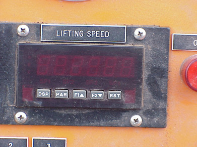 Speed control on hoist