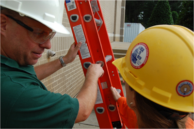 photo of workers trained for ladder use.