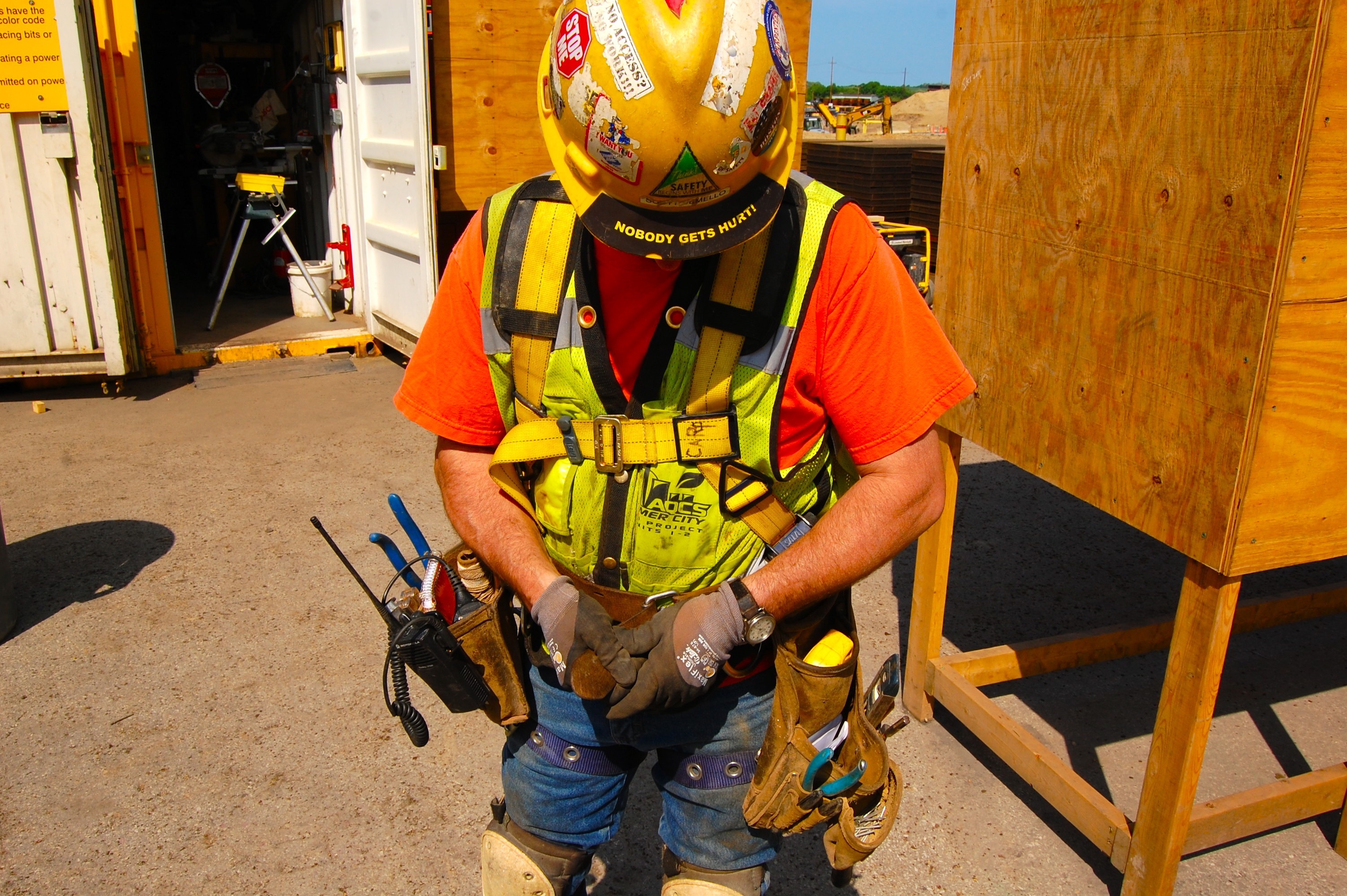 worker getting ready for elevated work