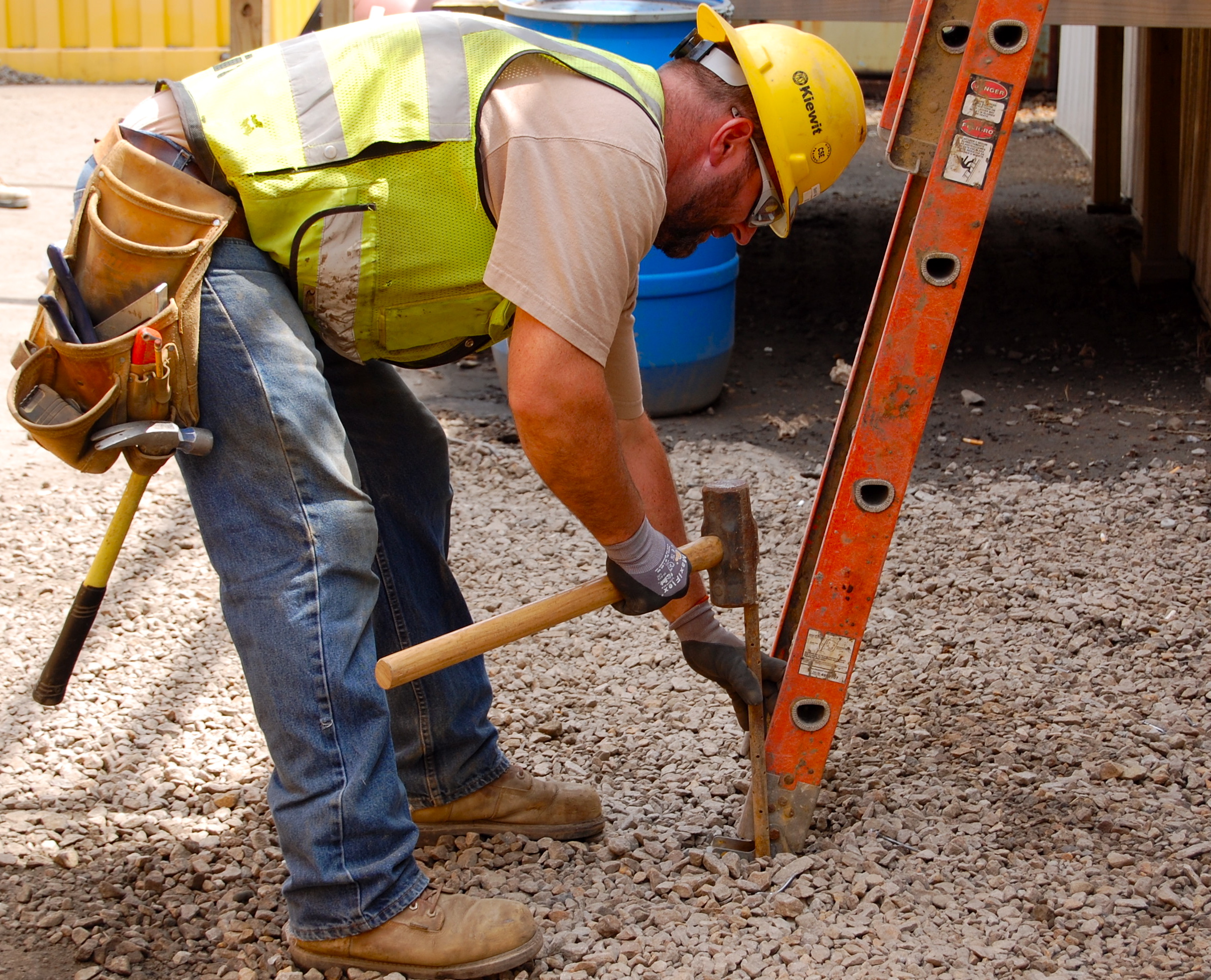 Securing a ladder