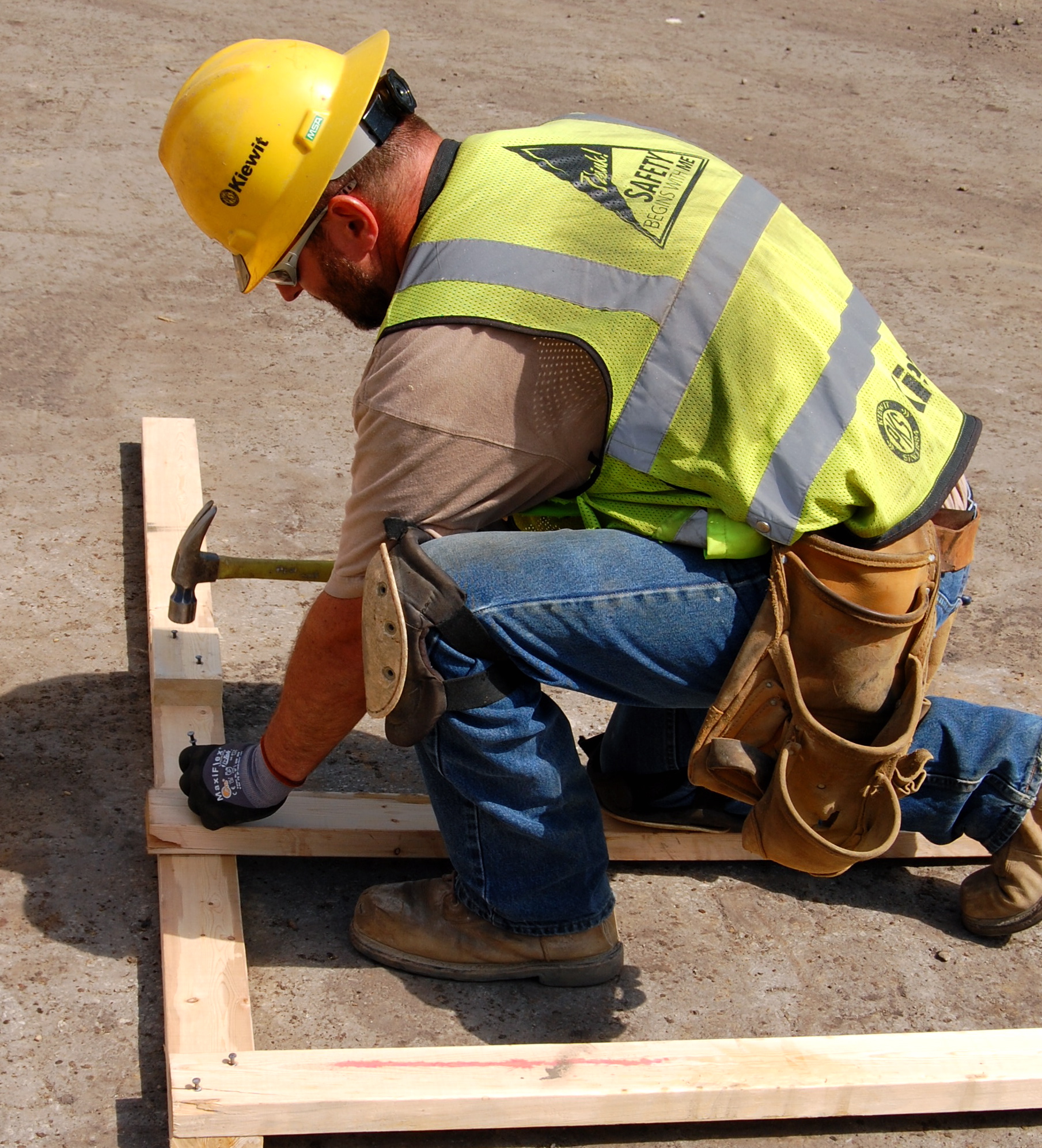 Using protection knee pads